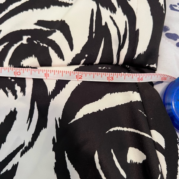 NWT White House Black Market strapless dress - Picture 11 of 13